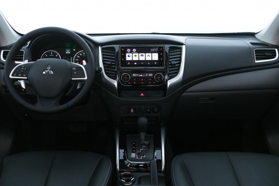 Торпедо Mitsubishi L200 Triton Sport HPE-S 2018 года  (LA) (фото 17 из 33)